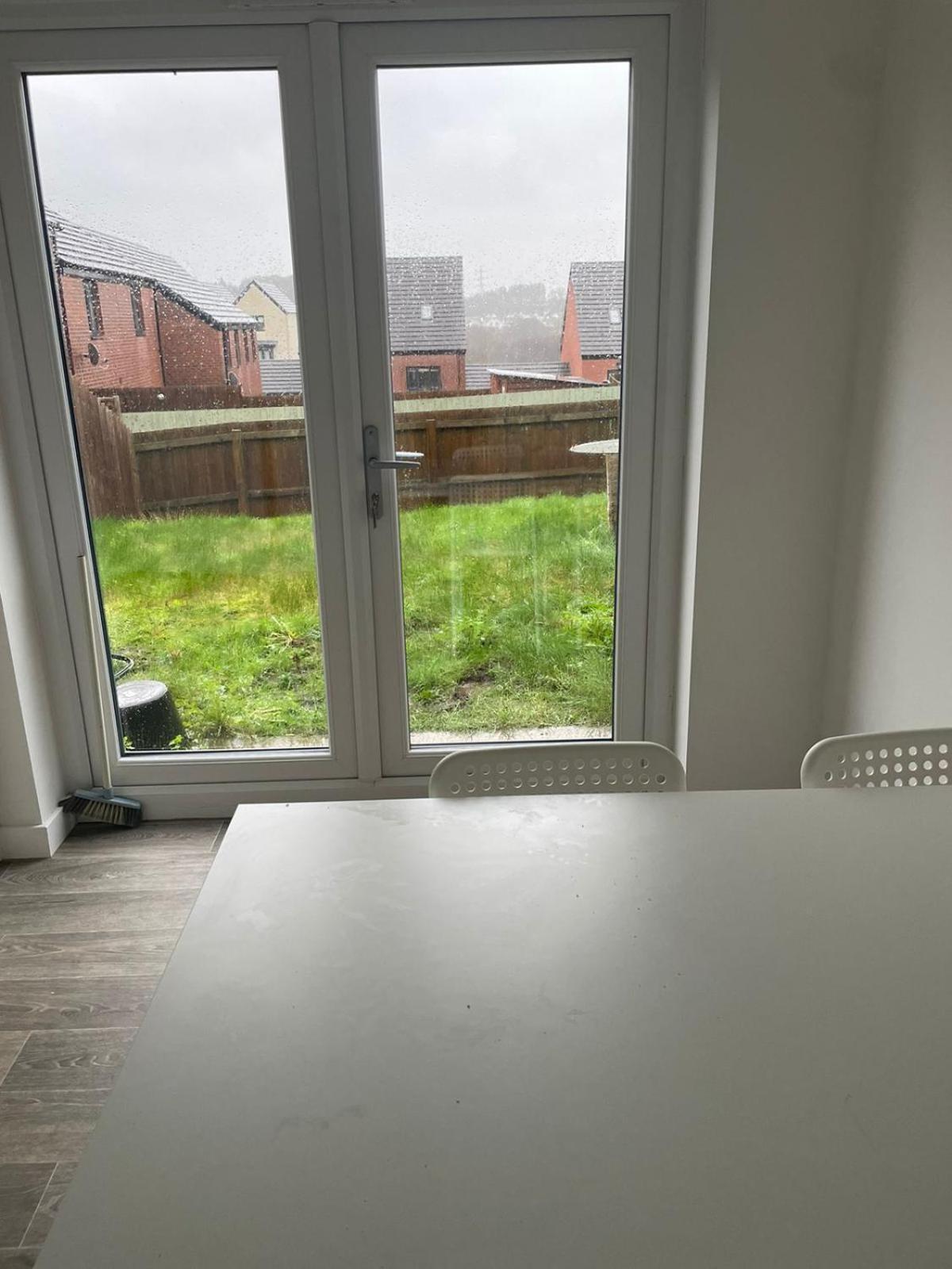 Village House St Mellons - Close To A48 And M4 Cardiff Exterior photo